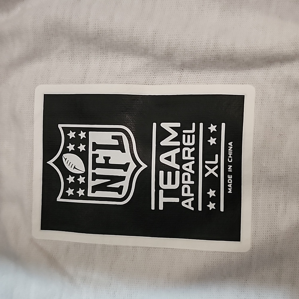 NWOT men's Denver Broncos raglan tee - Picture 6 of 7